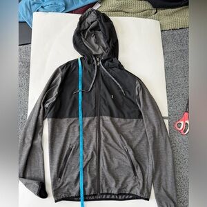 EUC Vuori Sunday Element Hooded Jacket medium discontinued colorway fits like L